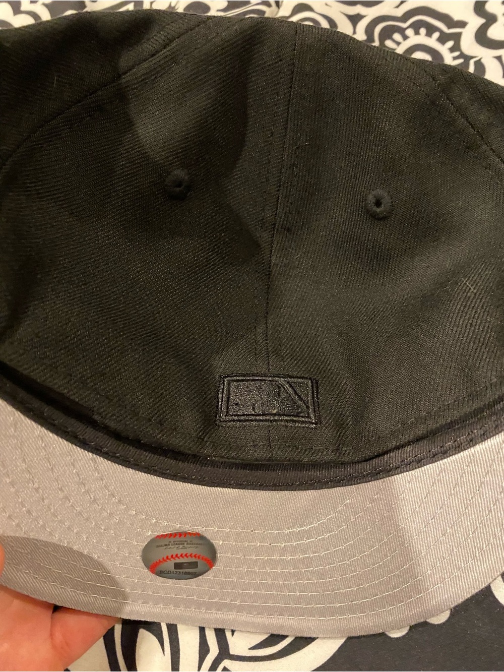 Florida Marlins all black new era fitted hat - size 7 1/4 - Picture 5 of 6